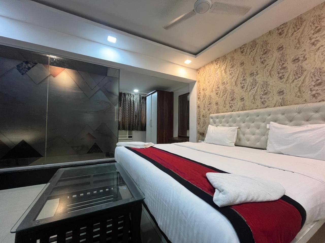 Arsh Executive Inn Dive Bagian luar foto