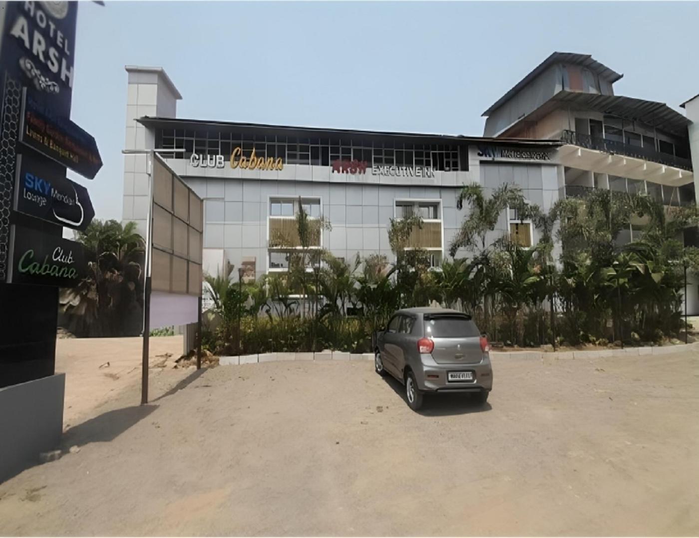 Arsh Executive Inn Dive Bagian luar foto