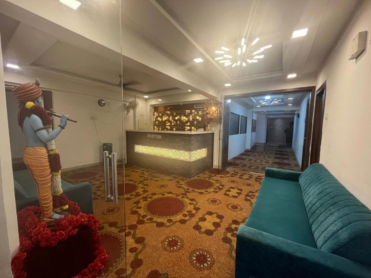 Arsh Executive Inn Dive Bagian luar foto
